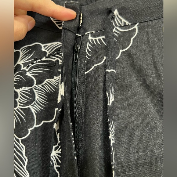 Uniform John Paul Richard Pure Linen Embellished Floral Crop Pants Medium Petite - Picture 5 of 11